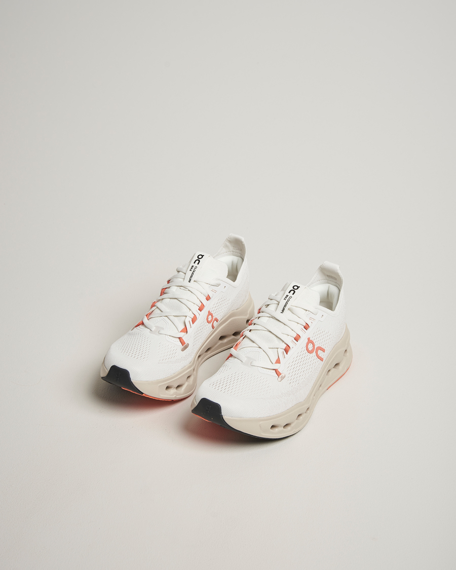 Herr | Löparskor | On | Cloudsurfer Max Ivory/Salmon