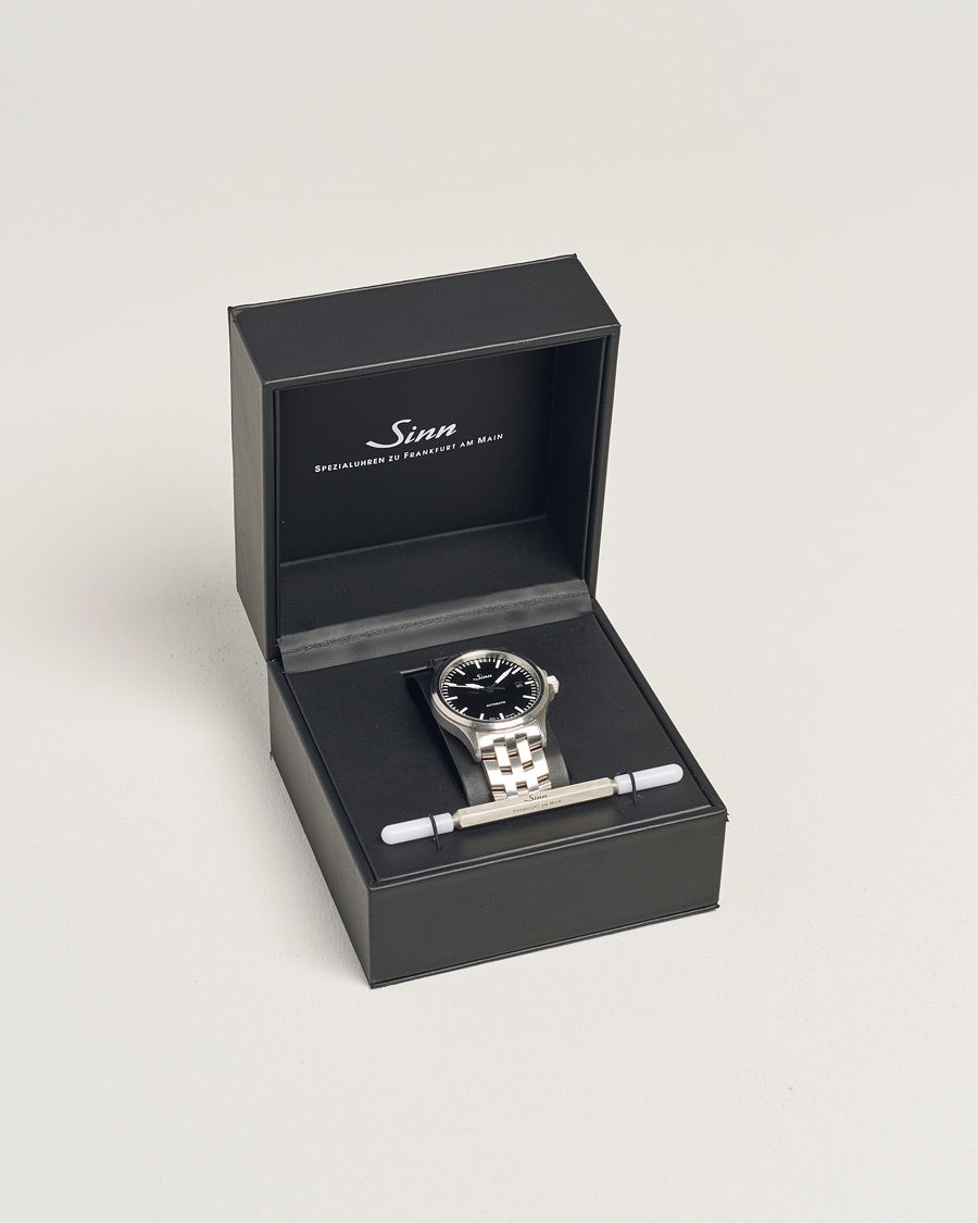 Herr | Pre-Owned & Vintage Watches | Sinn Pre-Owned | 556 Date Stainless Steel Watch