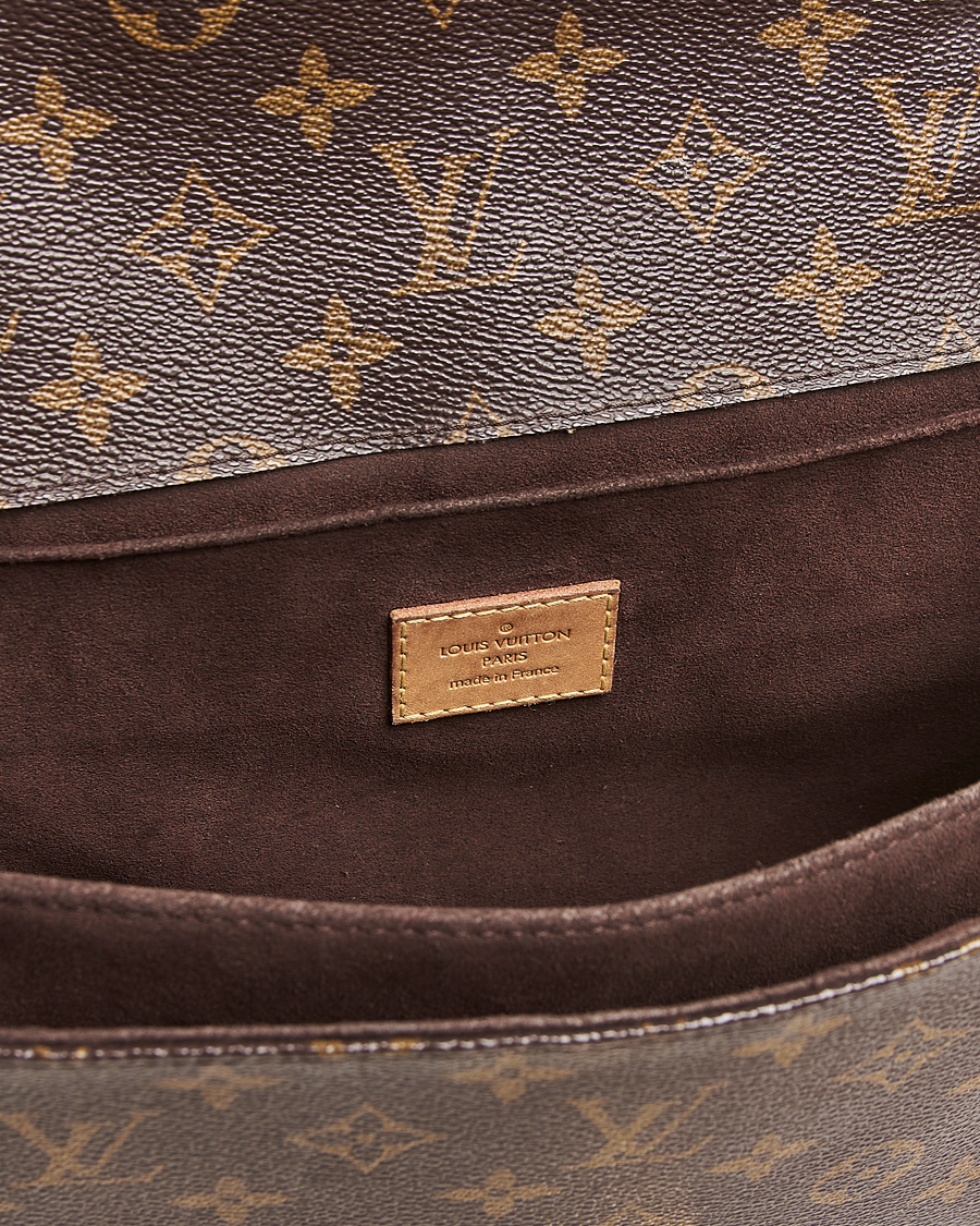 Herr | Pre-Owned & Vintage Bags | Louis Vuitton Pre-Owned | Pochette Métis Monogram