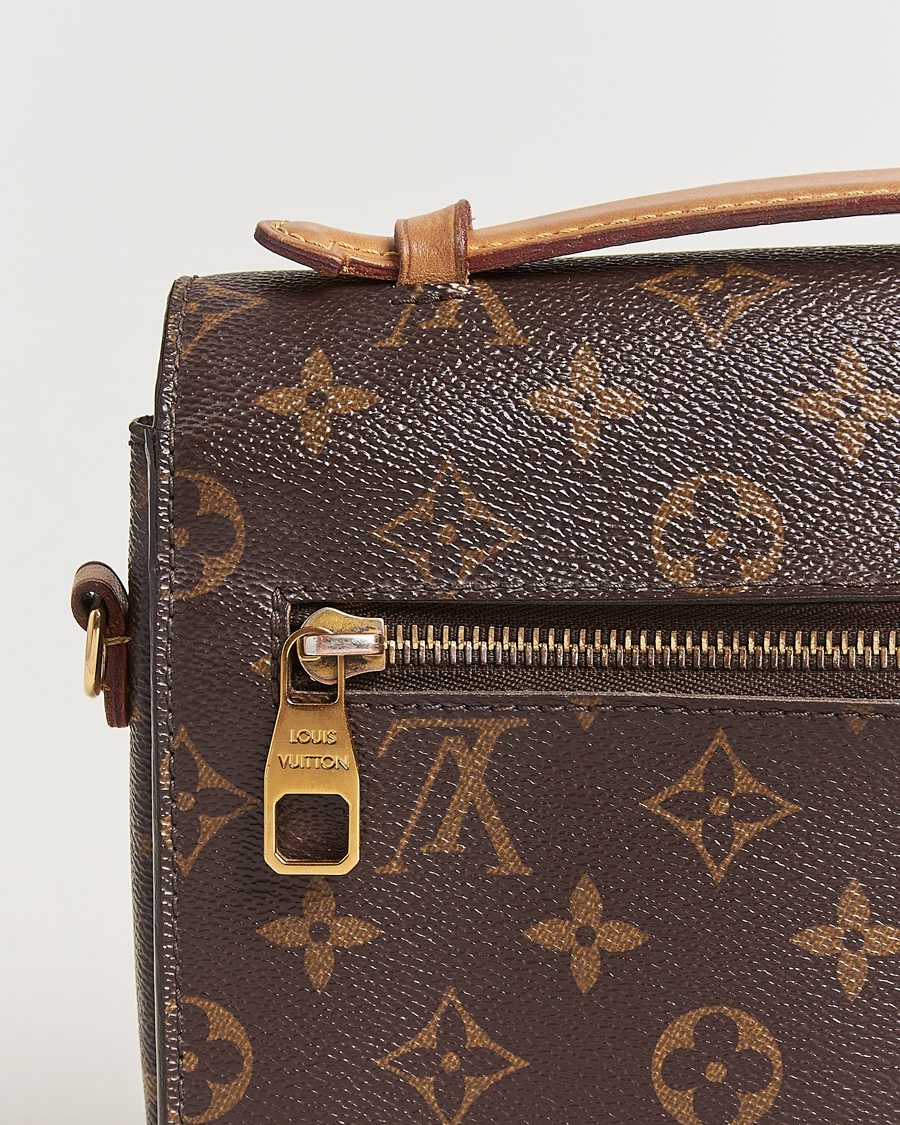 Herr | Pre-Owned & Vintage Bags | Louis Vuitton Pre-Owned | Pochette Métis Monogram