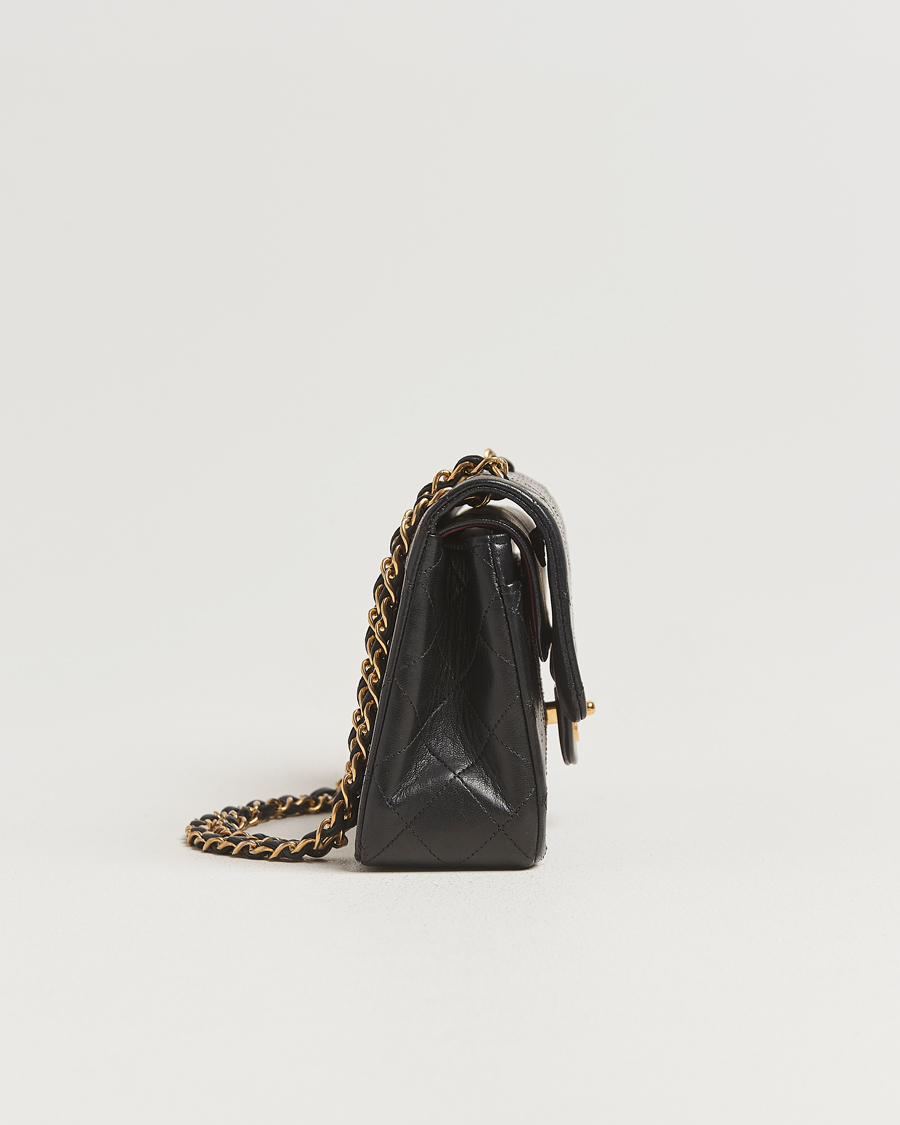 Herr | Pre-Owned & Vintage Bags | Chanel Pre-Owned | Classic Double Flap Small Lambskin Black