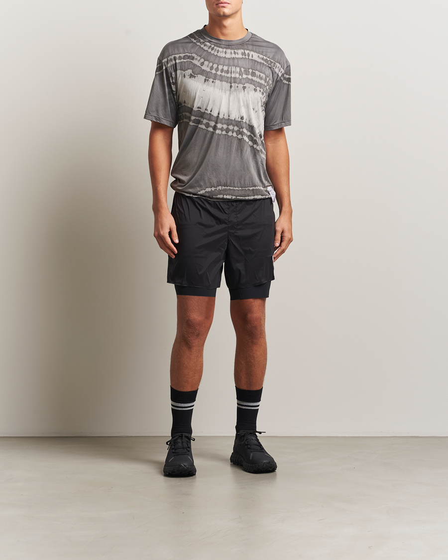 Herr | T-Shirts | Satisfy | AuraLite T-Shirt Mineral Graphite