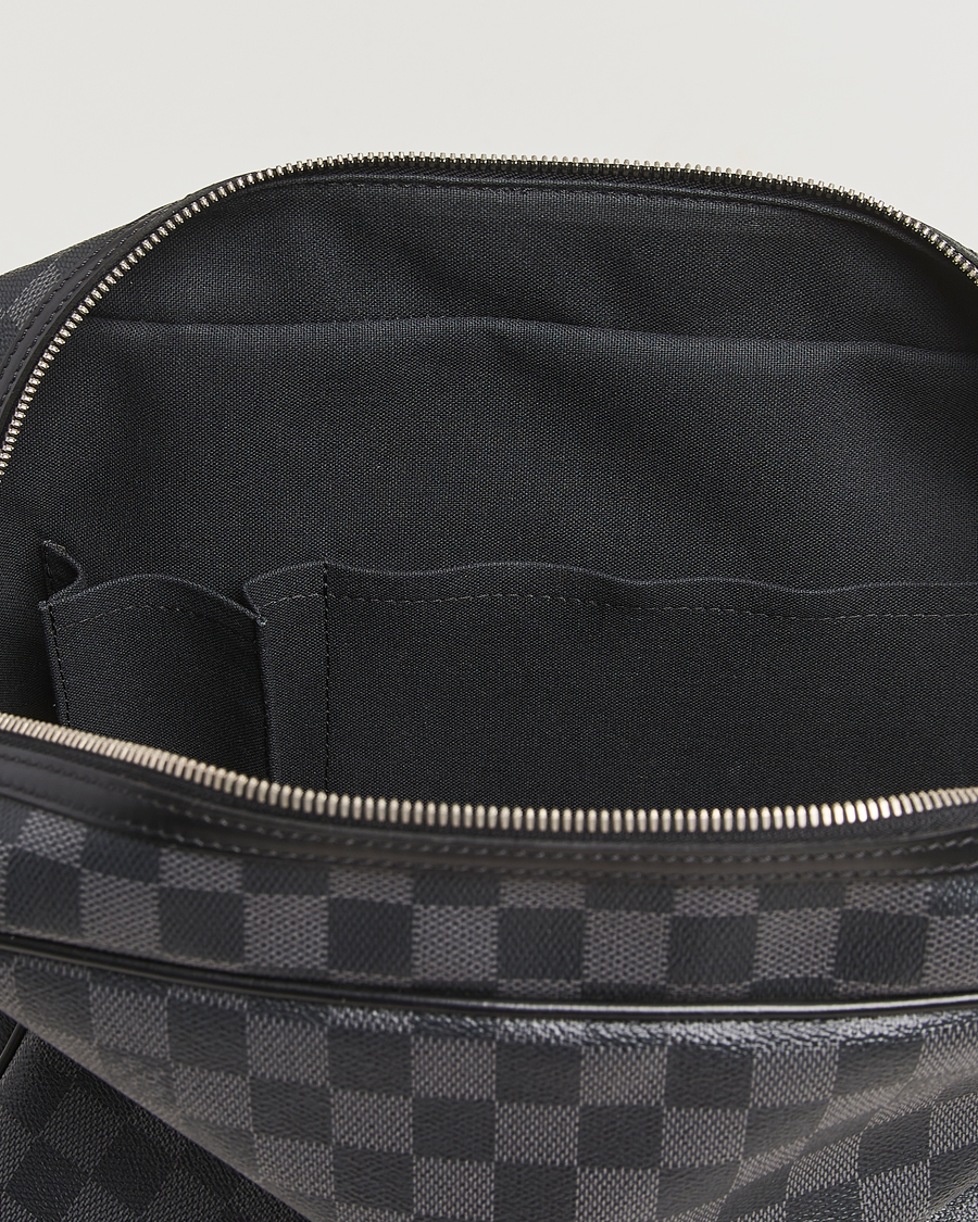 Herr | Pre-Owned & Vintage Bags | Louis Vuitton Pre-Owned | Leoh Shoulder Bag Damier Graphite