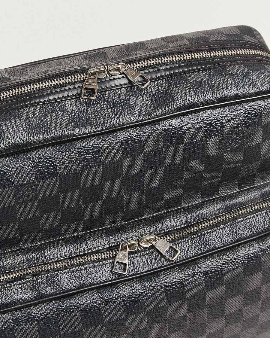 Herr | Pre-Owned & Vintage Bags | Louis Vuitton Pre-Owned | Leoh Shoulder Bag Damier Graphite