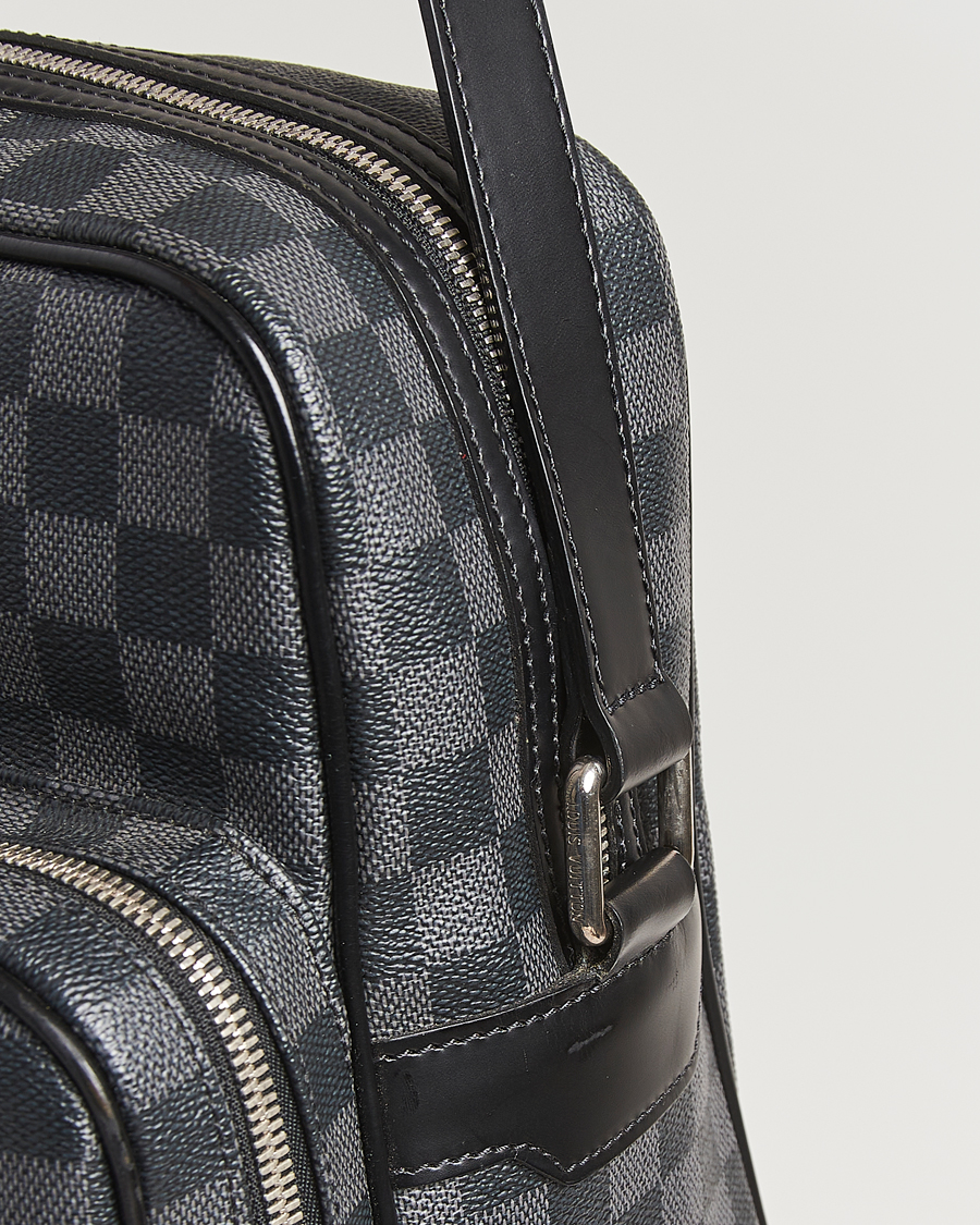 Herr | Pre-Owned & Vintage Bags | Louis Vuitton Pre-Owned | Leoh Shoulder Bag Damier Graphite