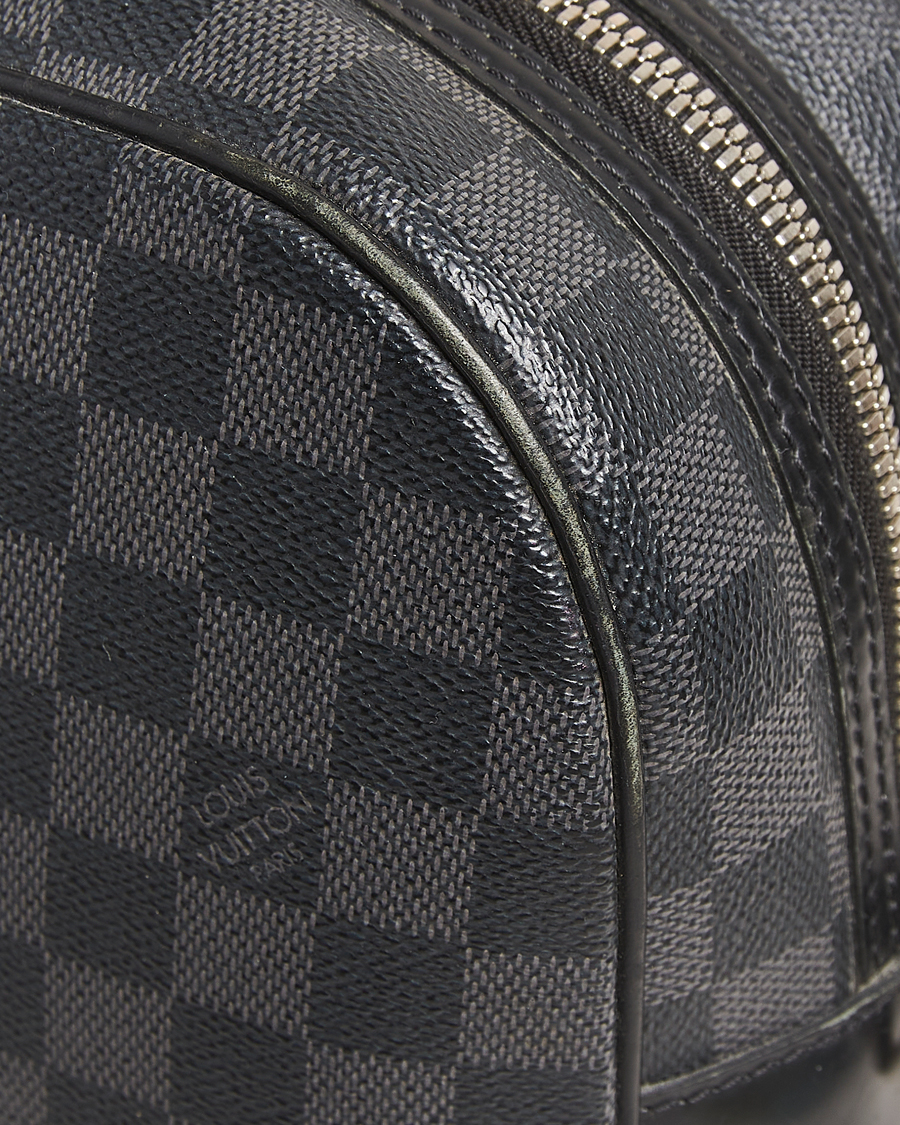 Herr | Pre-Owned & Vintage Bags | Louis Vuitton Pre-Owned | Jorn Porte Documents Damier Graphite
