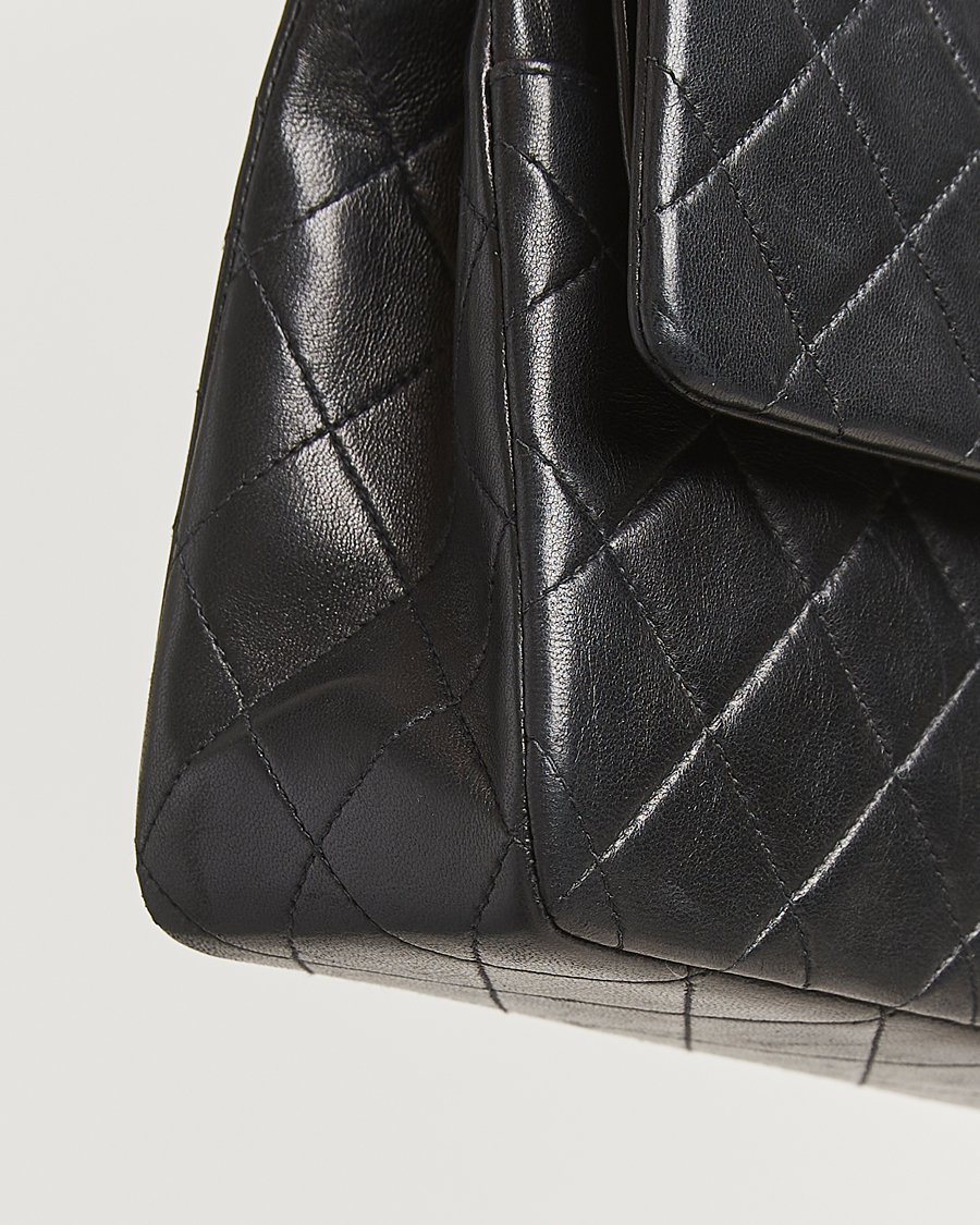 Herr | Pre-Owned & Vintage Bags | Chanel Pre-Owned | Classic Double Flap Medium Black
