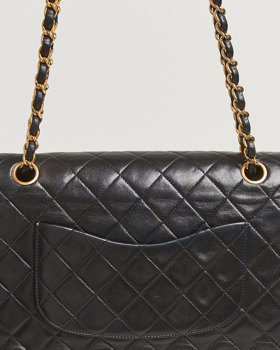 Herr | Pre-Owned & Vintage Bags | Chanel Pre-Owned | Classic Double Flap Medium Black