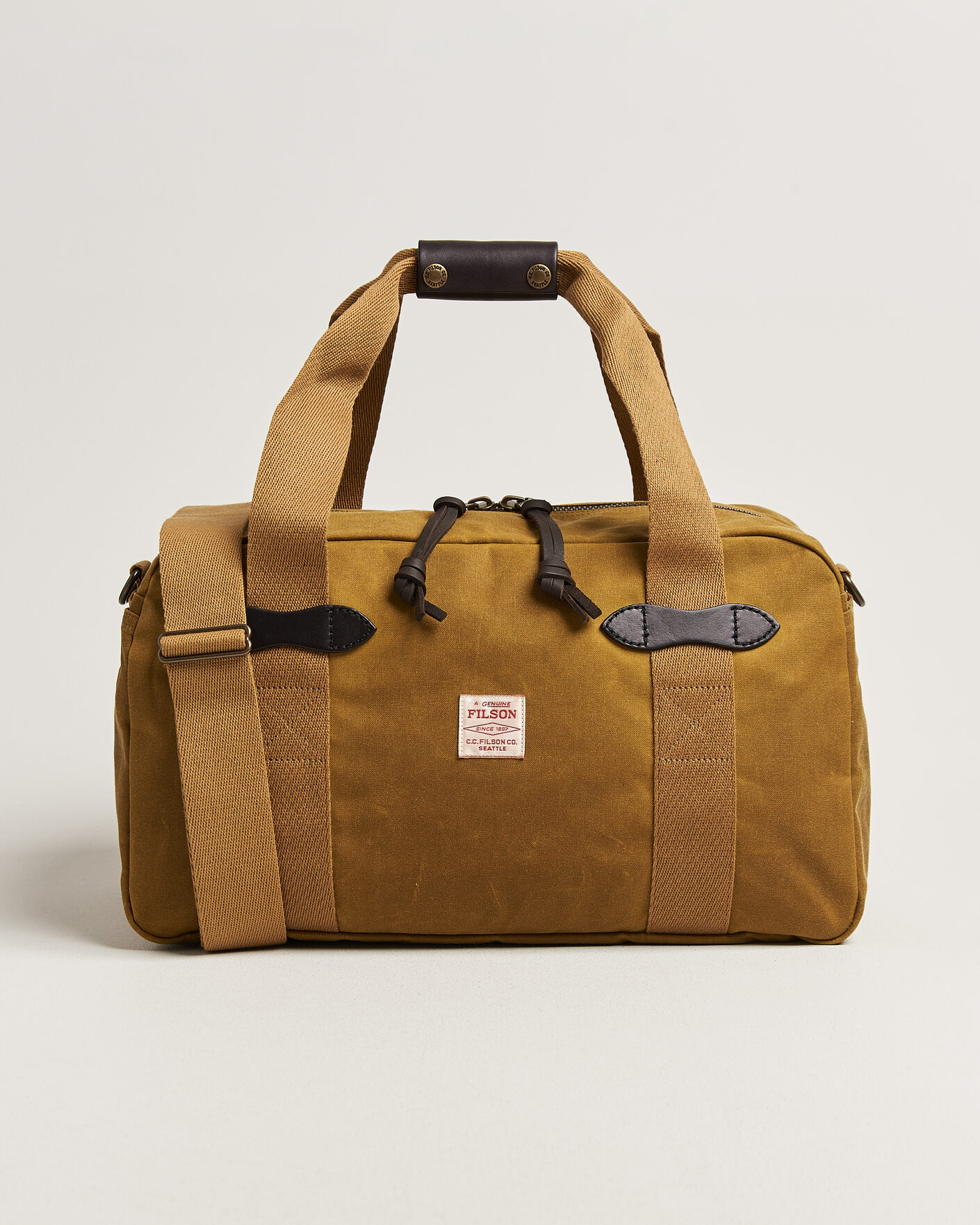 Herr | Väskor | Filson | Tin Cloth Small Duffle Tan
