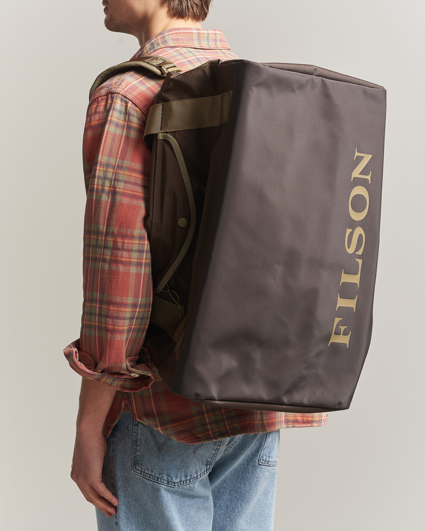 Herr | Väskor | Filson | Scout 50L Duffle Brown