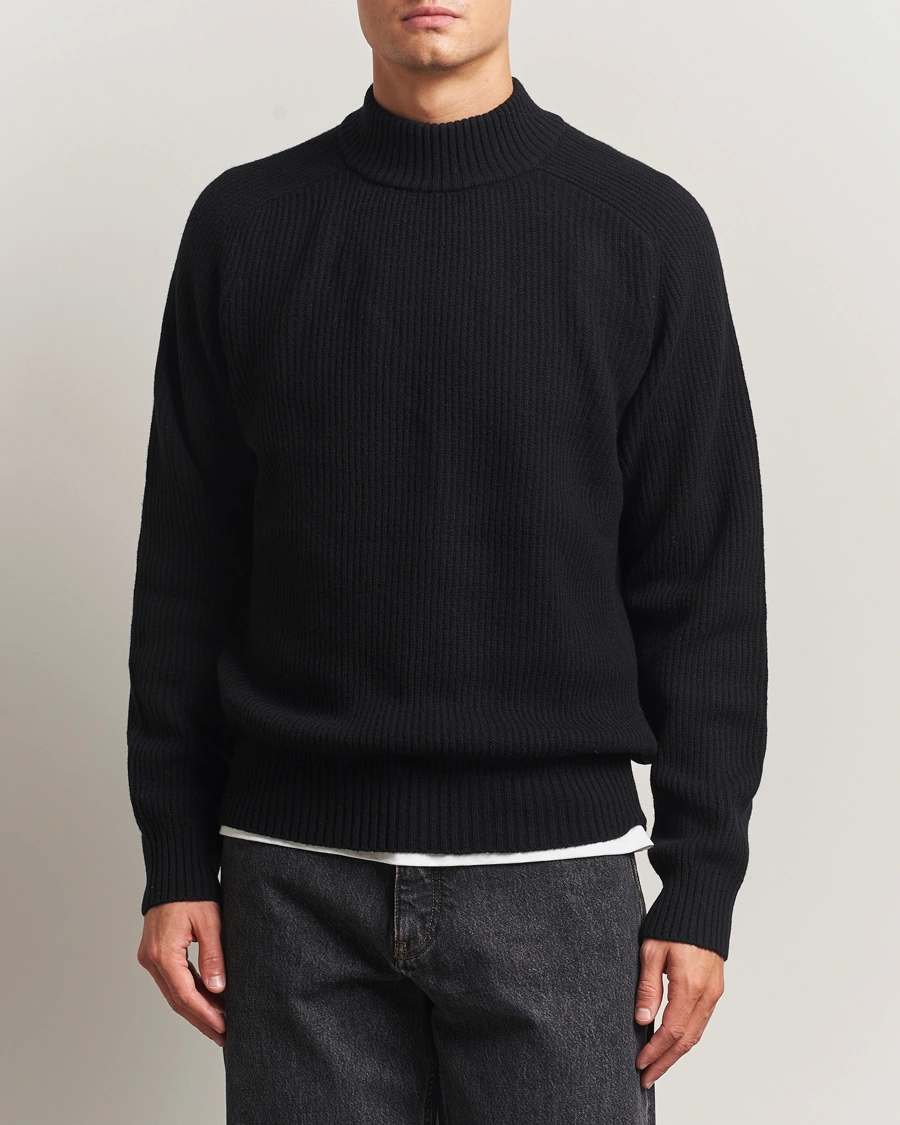 Herr | Tröjor | Filippa K | Ribbed Wool Mockneck Sweater Black