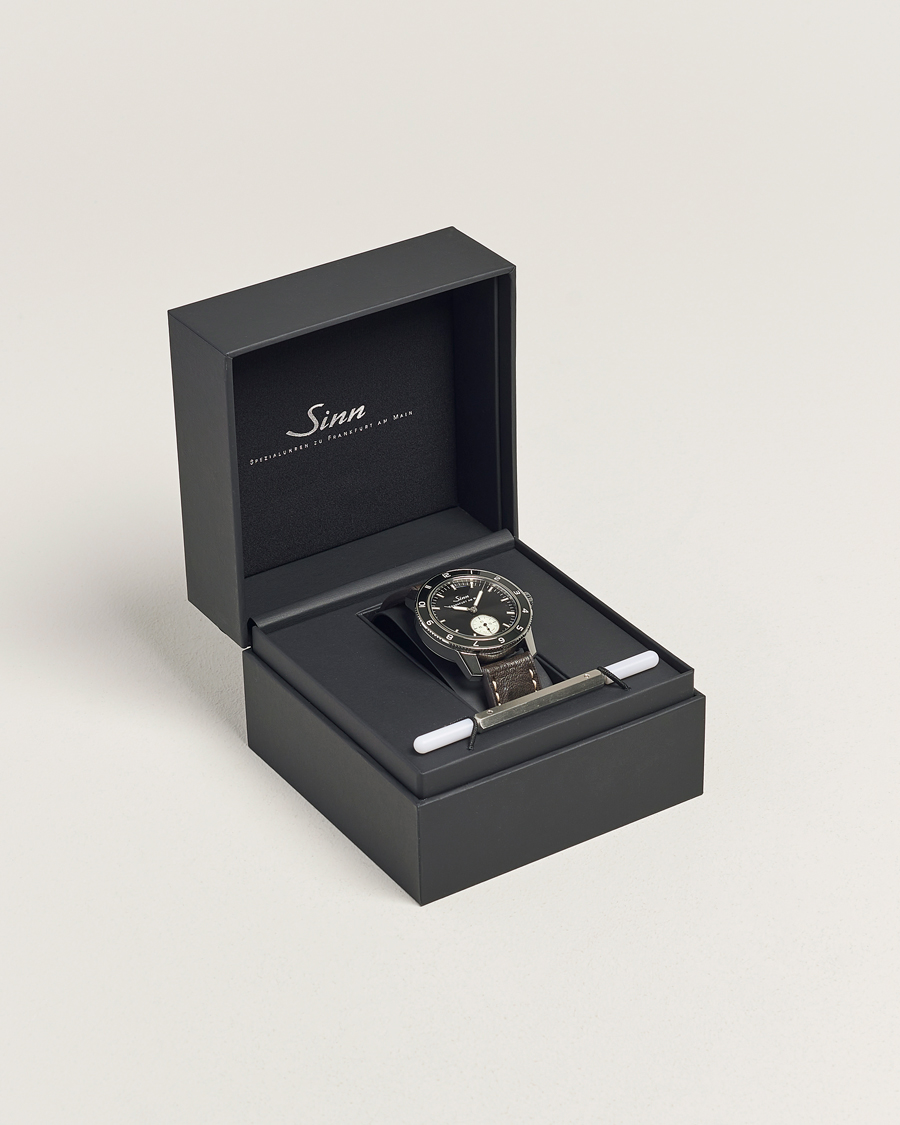 Herr | Sinn 104 Classic 12 Pilot Watch 41mm Leather Strap Black | Sinn | 104 Classic 12 Pilot Watch 41mm Leather Strap Black