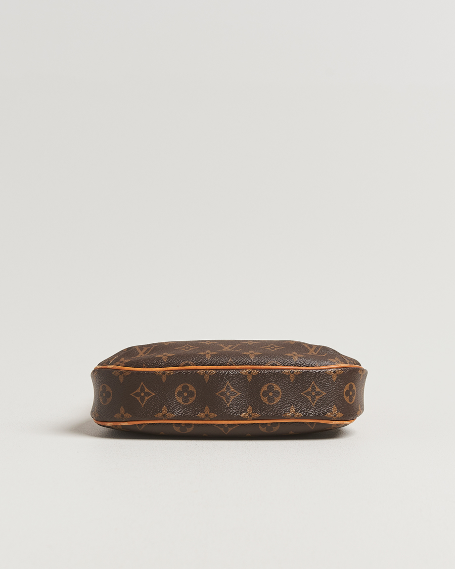 Herr | Louis Vuitton Pre-Owned Odeon PM Bag Monogram | Louis Vuitton Pre-Owned | Odeon PM Bag Monogram