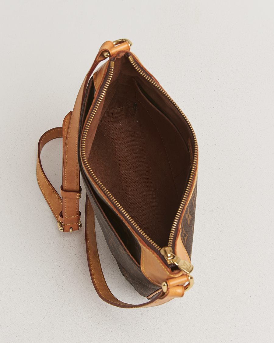 Herr | Louis Vuitton Pre-Owned Odeon PM Bag Monogram | Louis Vuitton Pre-Owned | Odeon PM Bag Monogram