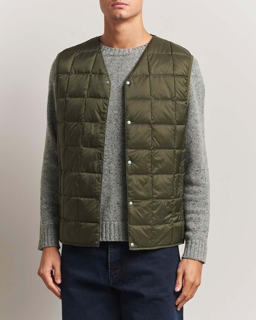 Herr | Västar | TAION | V-Neck Lightweight Down Vest Dark Olive