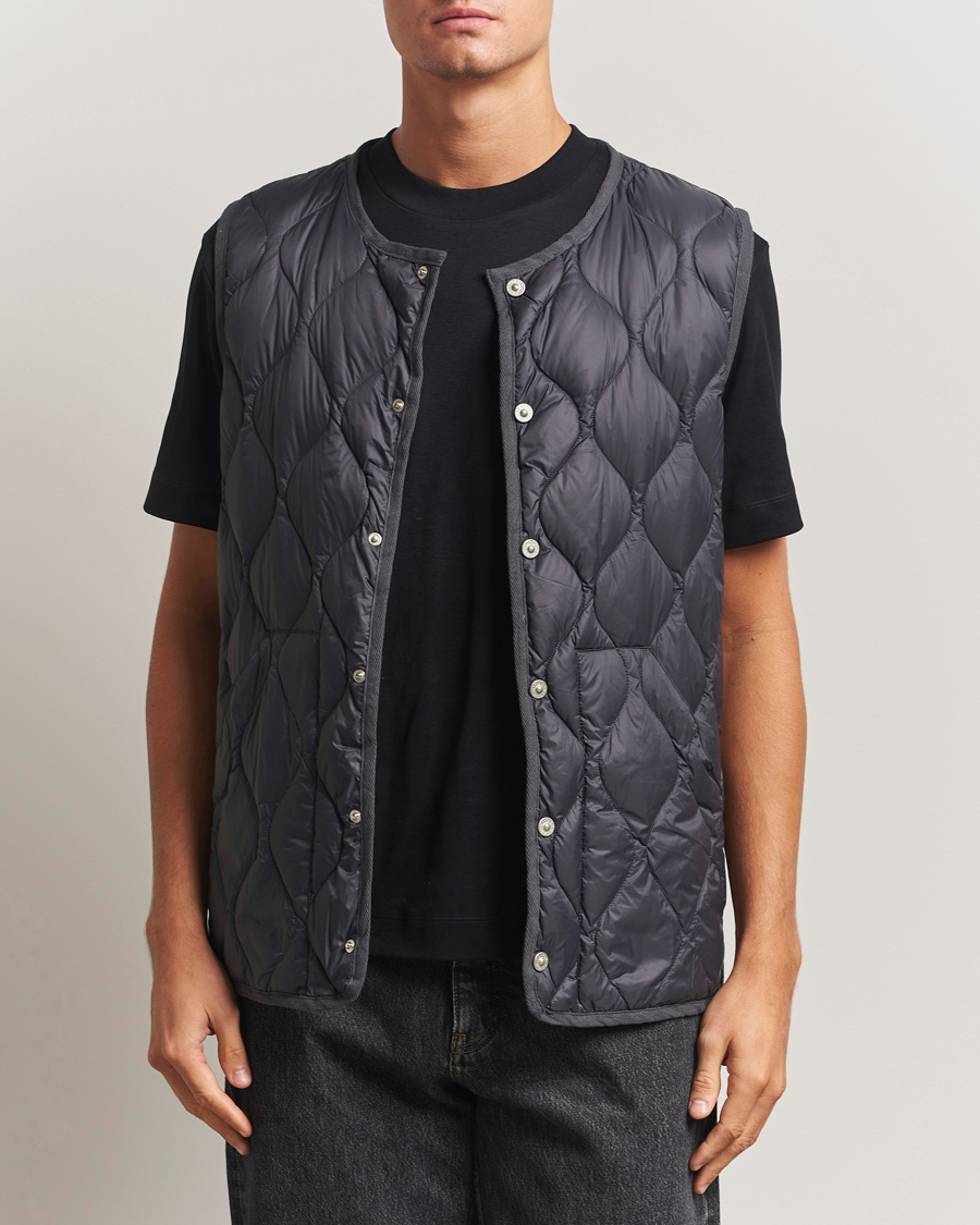 Herr | Västar | TAION | Military Crew Neck Down Vest Dark Grey