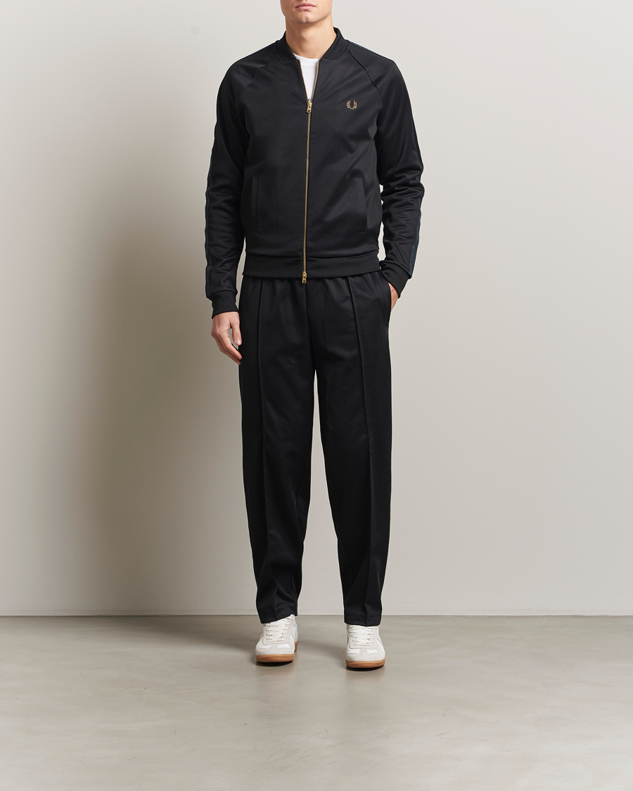 Herr | Byxor | Fred Perry | Blackwatch Tartan Taped Track Pants Black