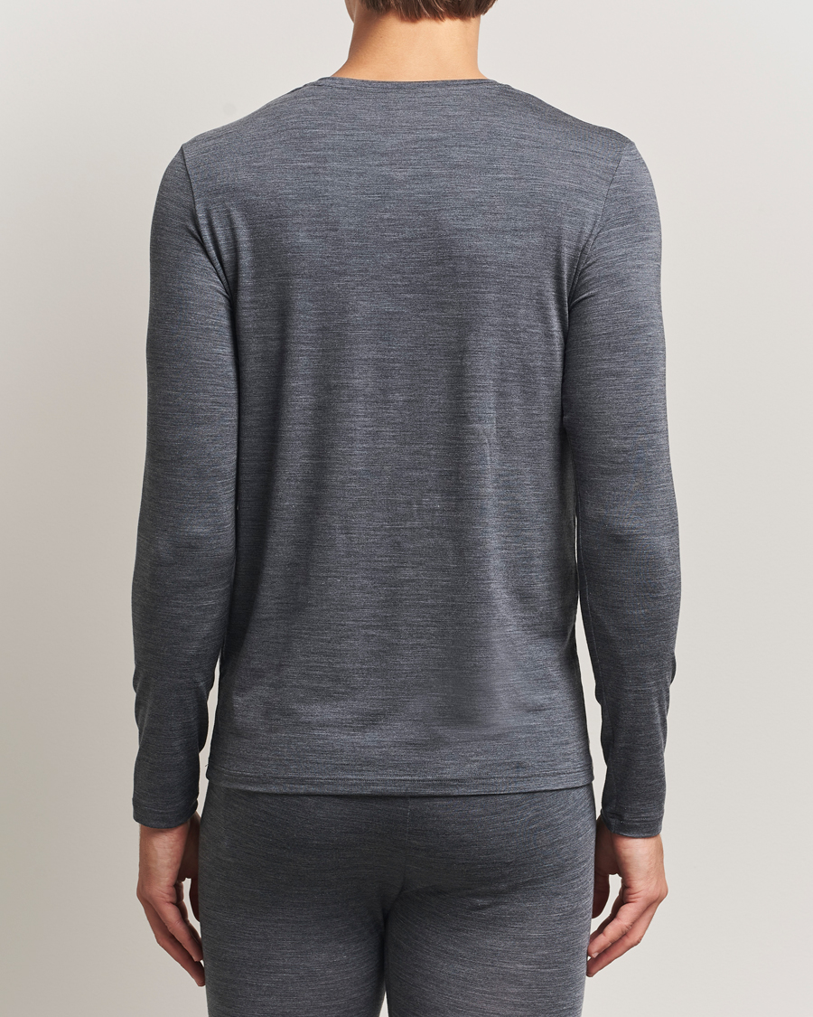 Herr | T-Shirts | Falke | Clima Wool Wool Long Sleeve T-Shirt Dark Grey Heather