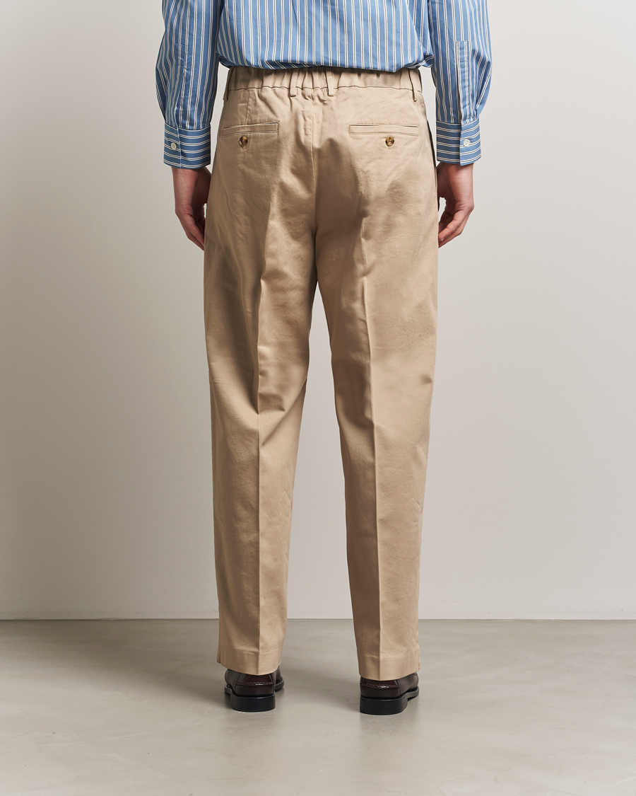 Herr | Byxor | NN07 | Kay Relaxed Fit Pleated Cotton Trousers Desert Khaki