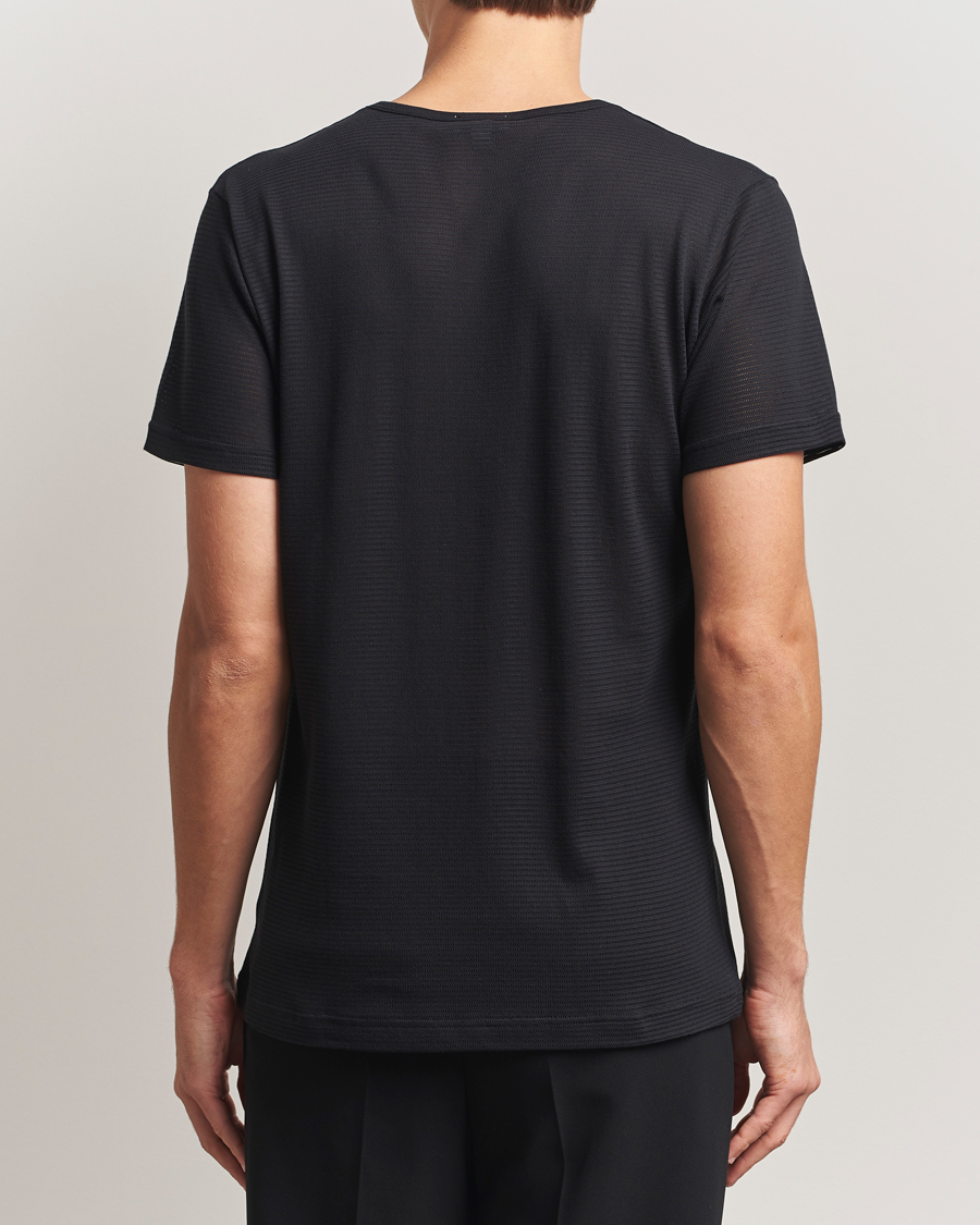 Herr | T-Shirts | Sunspel | Cellular Underwear T-Shirt Black