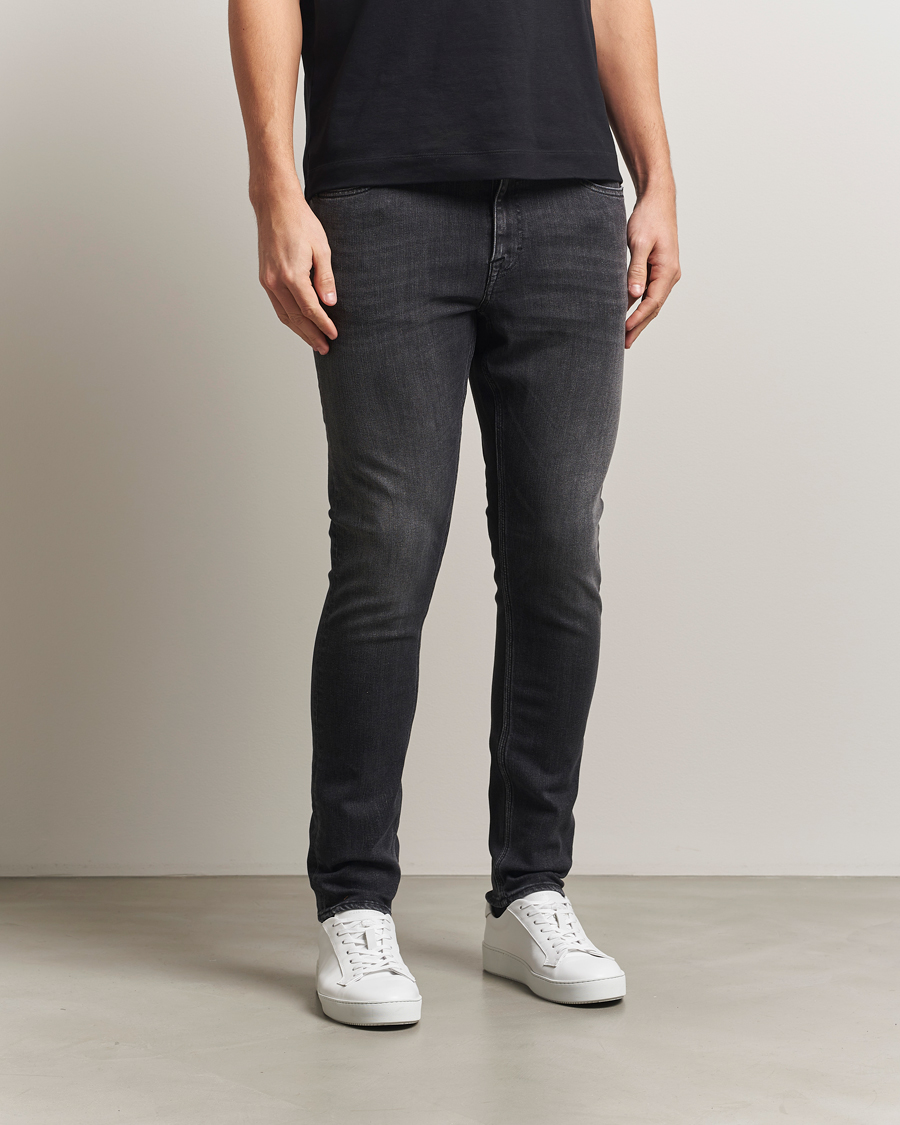 Herr | Byxor | Tiger of Sweden | Evolve Jeans Washed Black