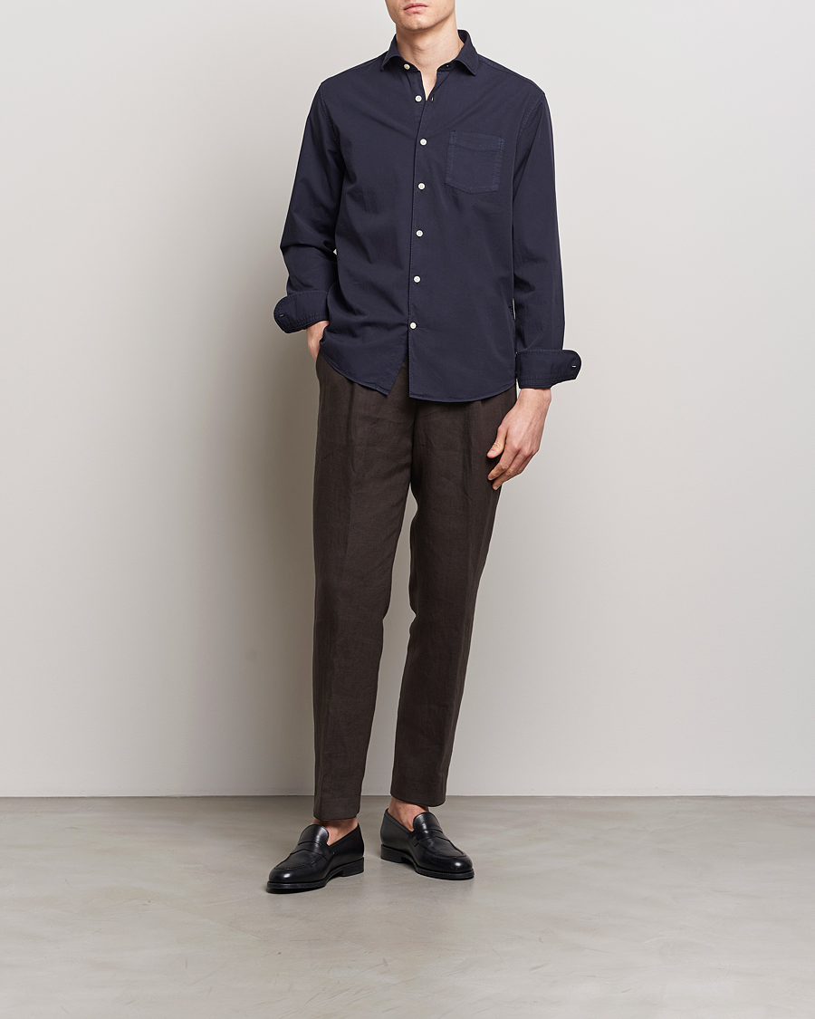 Herr | Skjortor | Oscar Jacobson | Reg Fit Wide Spread Collar Twill Night Blue