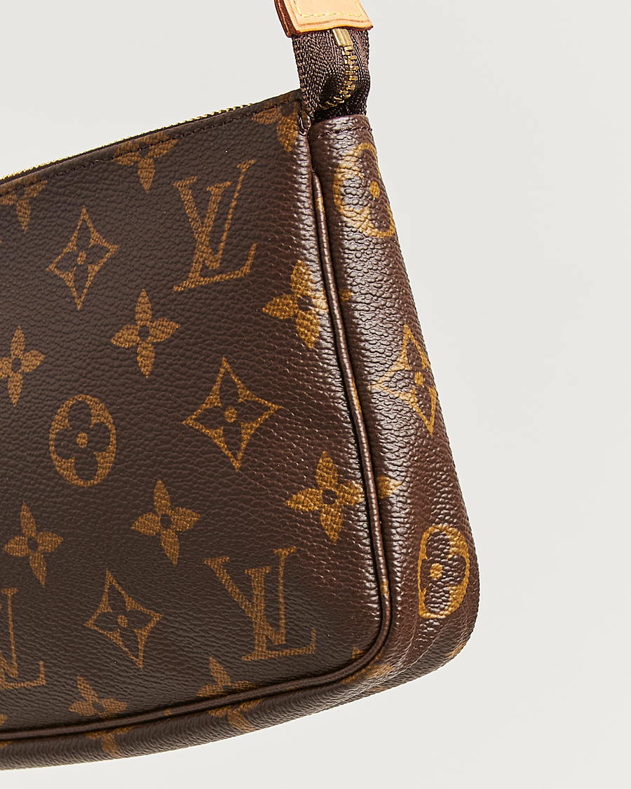 Herr | Pre-Owned & Vintage Bags | Louis Vuitton Pre-Owned | Pochette Accessoir Monogram