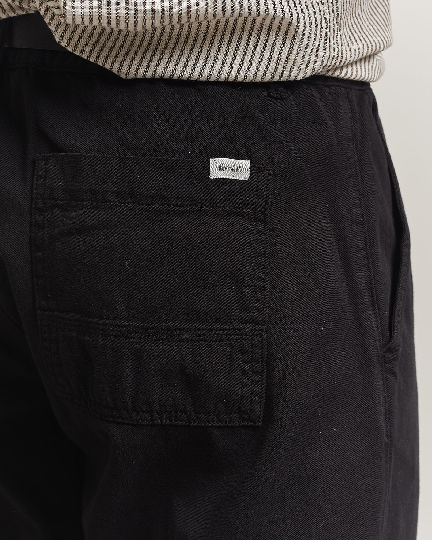 Herr | Byxor | Forét | Clay Light Pants Black