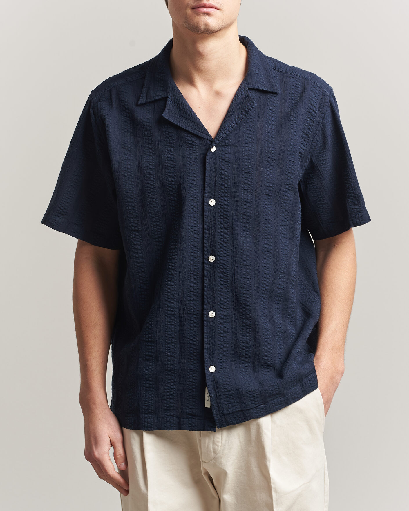 Herr | Skjortor | Forét | Peer Jacquard Stripe Regular Fit SS Shirt Navy