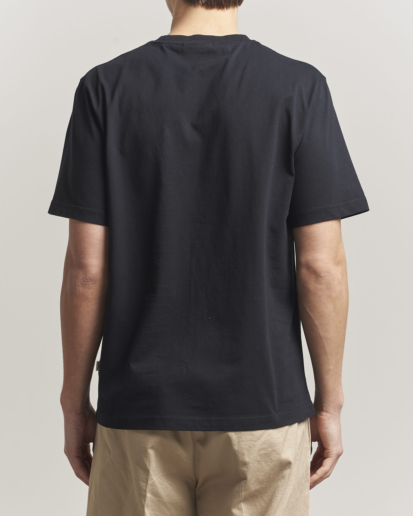 Herr | T-Shirts | Forét | Posy T-Shirt Black