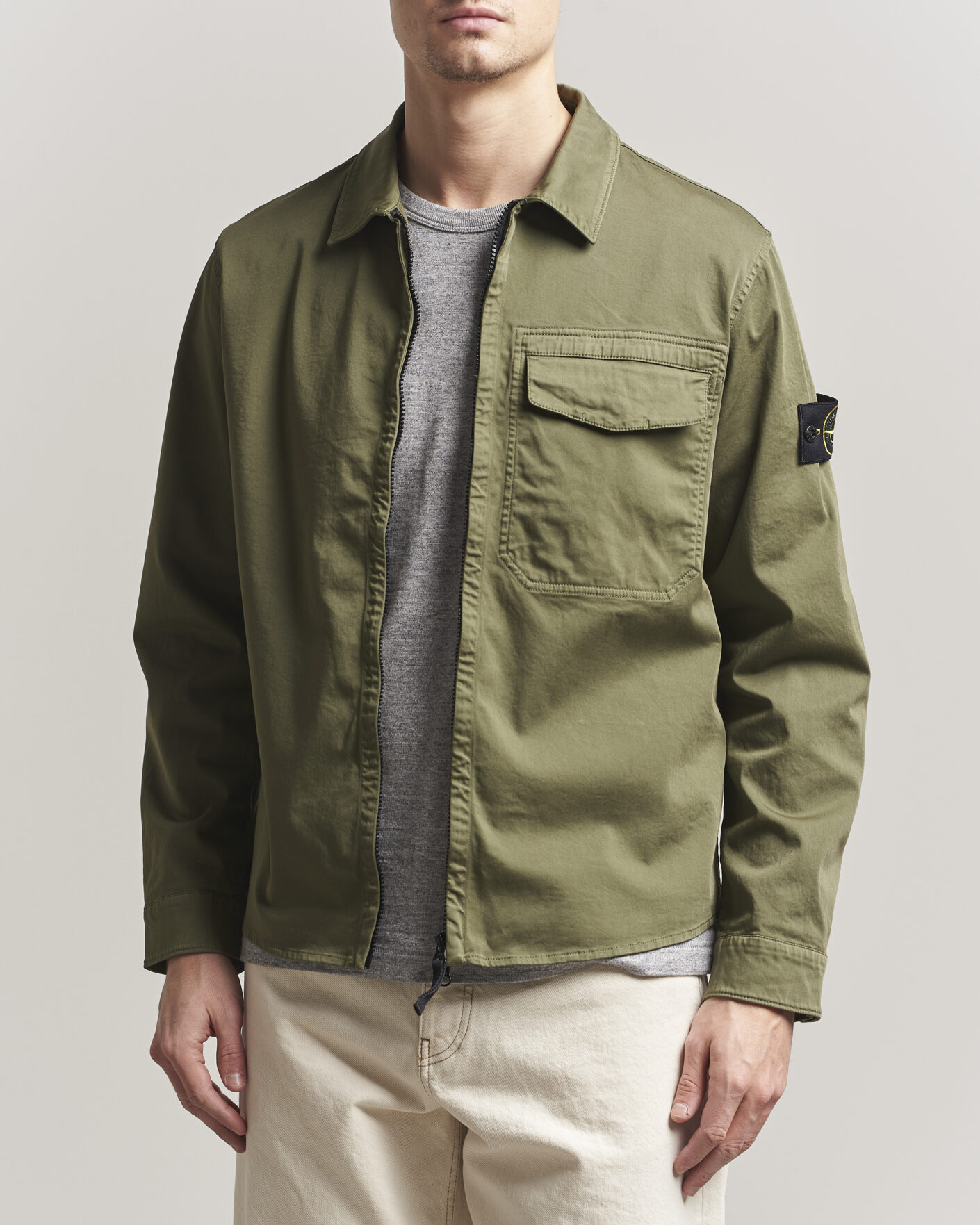 Herr | Skjortor | Stone Island | Cotton Stretch Zip Overshirt Military Green