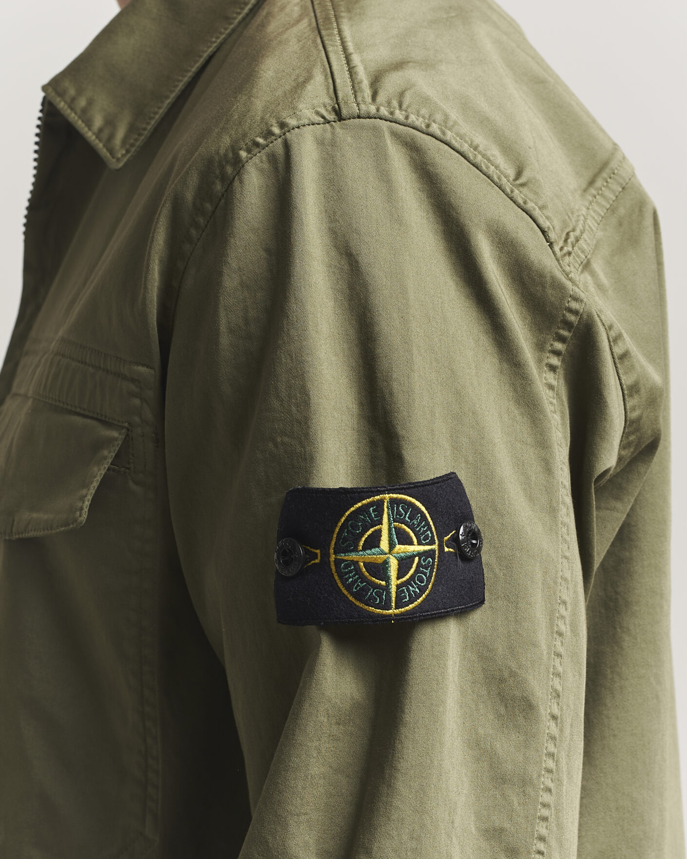 Herr | Skjortor | Stone Island | Cotton Stretch Zip Overshirt Military Green
