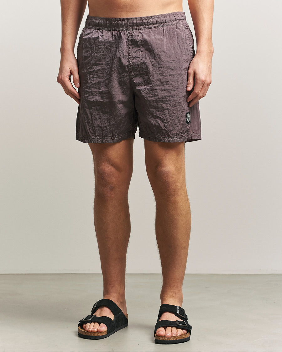 Herr | Badbyxor | Stone Island | Nylon Metal Econyl Swimshorts Purple Grey
