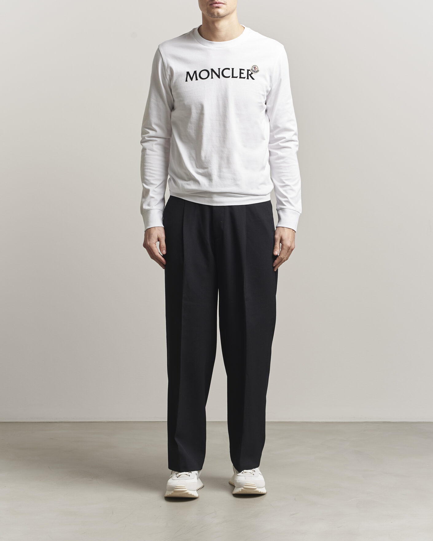 Herr | T-Shirts | Moncler | Lettering Logo Long Sleeve T-Shirt White
