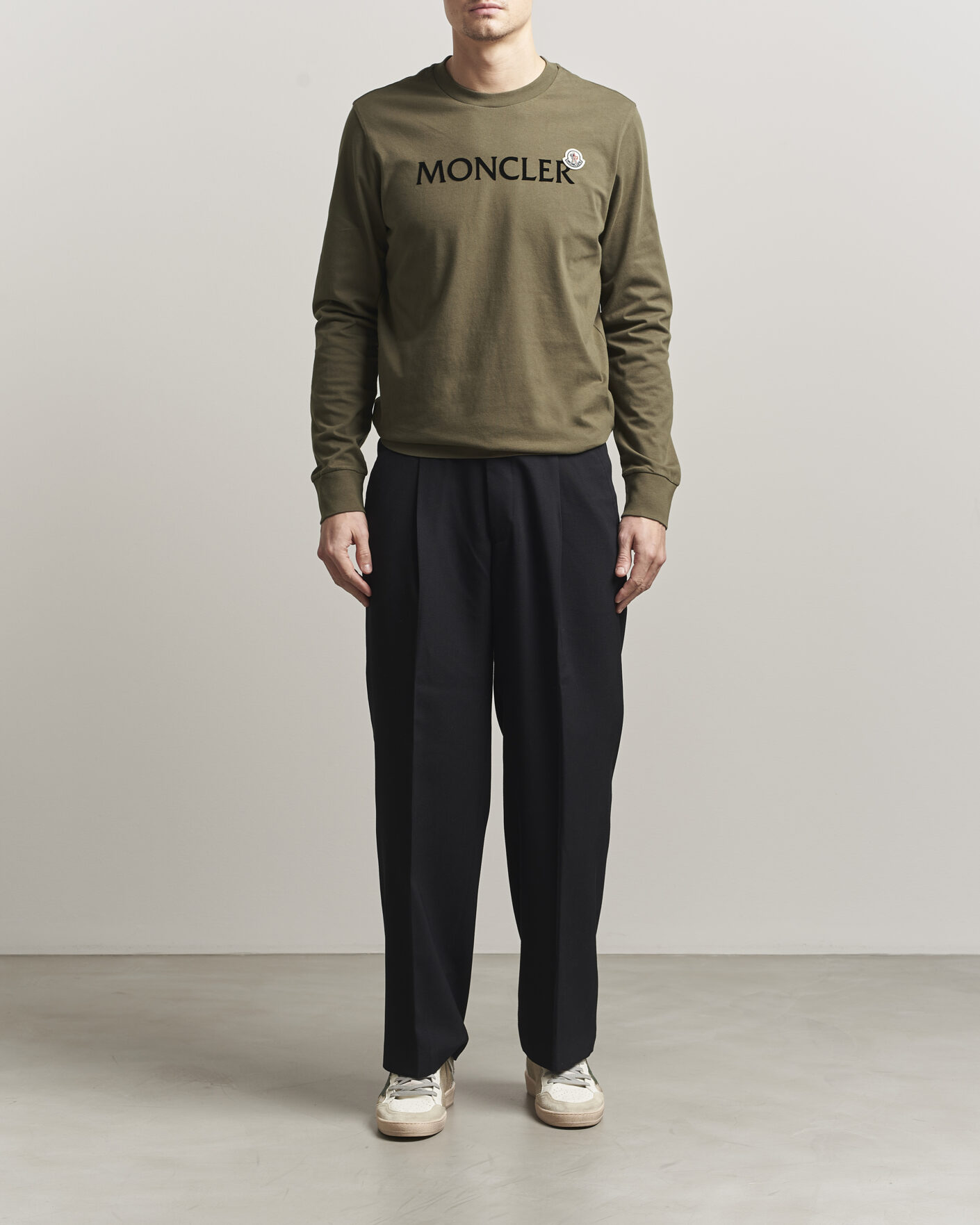 Herr | T-Shirts | Moncler | Lettering Logo Long Sleeve T-Shirt Desert