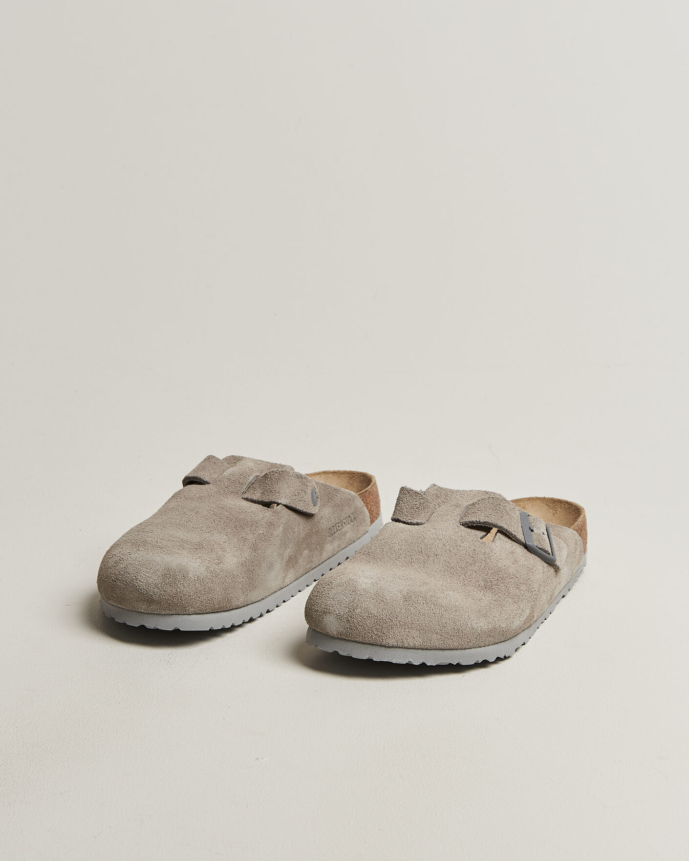 Herr | Sandaler & Tofflor | BIRKENSTOCK | Boston Soft Footbed Stone Coin Suede
