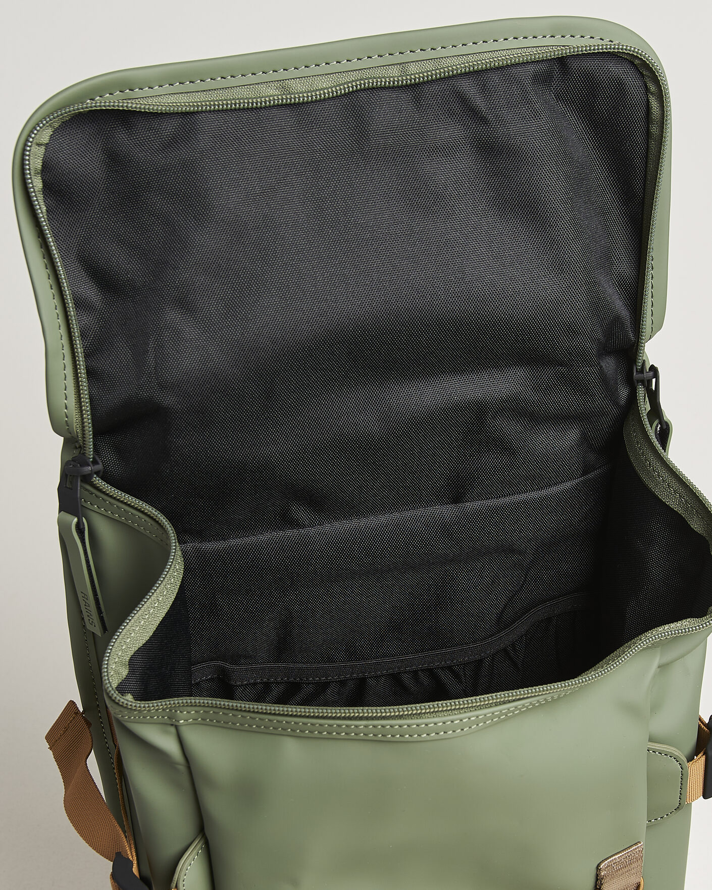 Herr | Väskor | RAINS | Trail Mountaineer Backpack Well