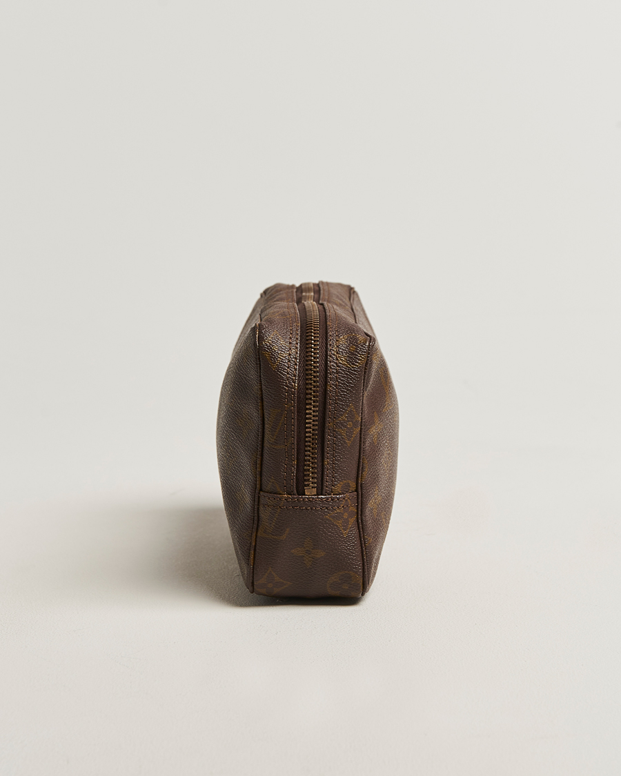 Herr | Pre-Owned & Vintage Bags | Louis Vuitton Pre-Owned | Trousse Toilette 23 Monogram