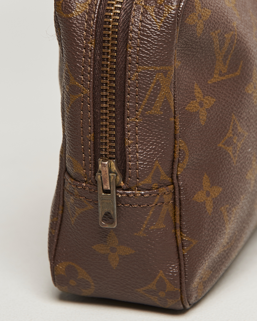 Herr | Pre-Owned & Vintage Bags | Louis Vuitton Pre-Owned | Trousse Toilette 23 Monogram