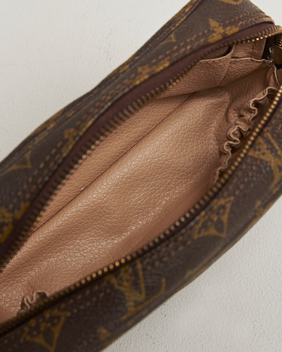 Herr | Pre-Owned & Vintage Bags | Louis Vuitton Pre-Owned | Trousse Toilette 18 Monogram