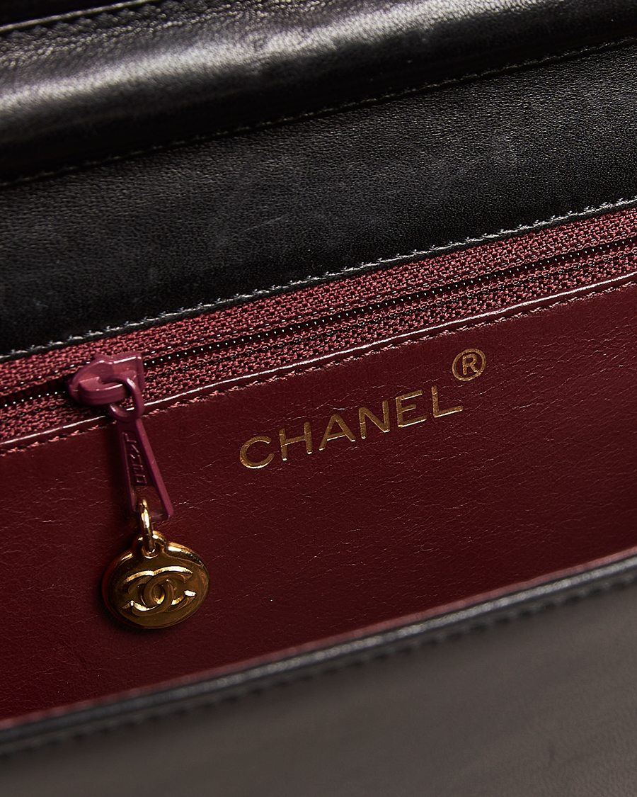 Herr | Pre-Owned & Vintage Bags | Chanel Pre-Owned | Classic Single Flap Bag Lambskin Small Black