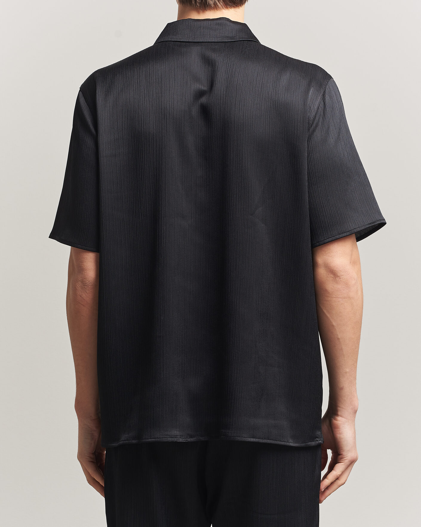 Herr | Skjortor | LES DEUX | Hector Plissé Short Sleeve Shirt Black
