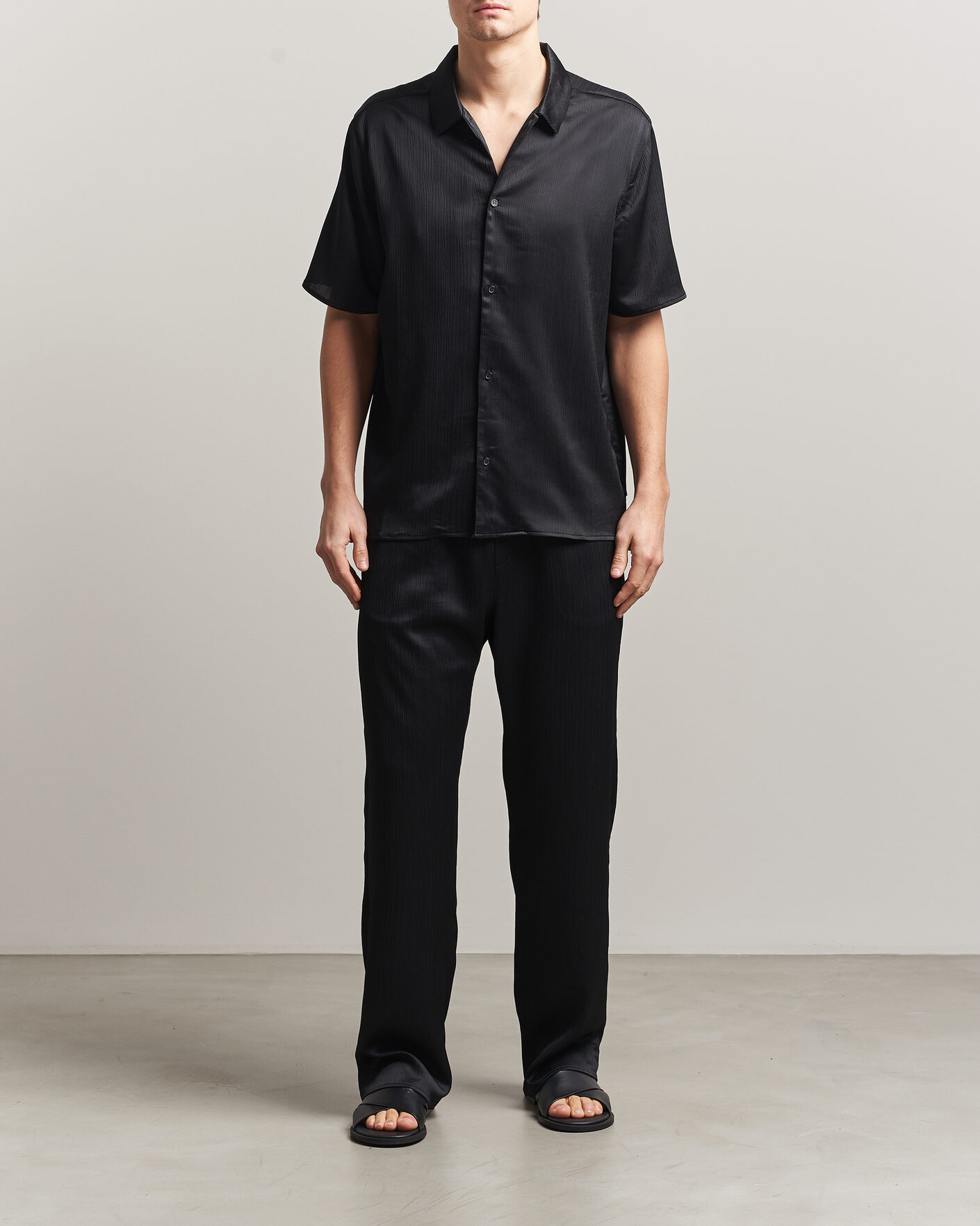 Herr | Byxor | LES DEUX | Houston Plissé Pants Black