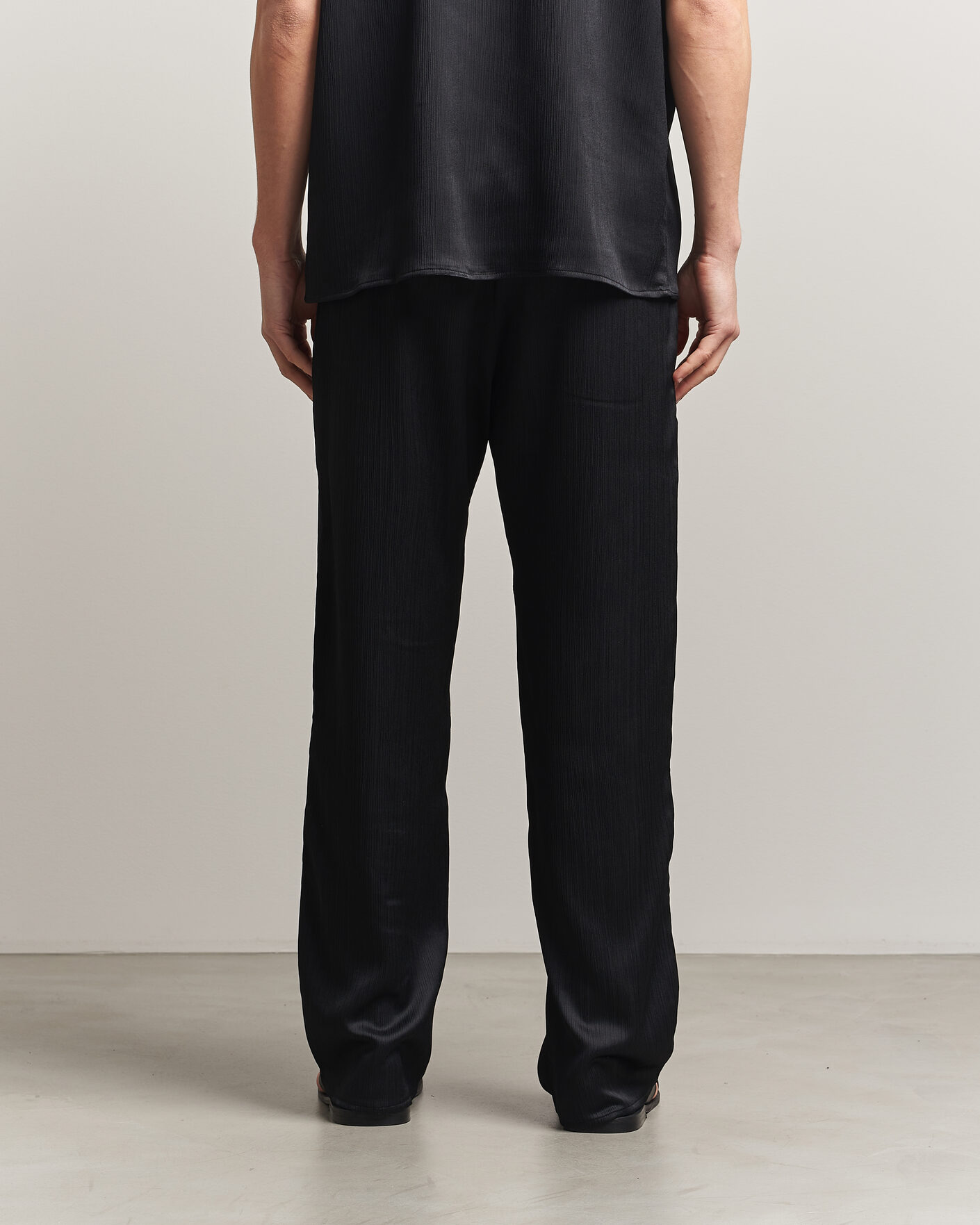 Herr | Byxor | LES DEUX | Houston Plissé Pants Black
