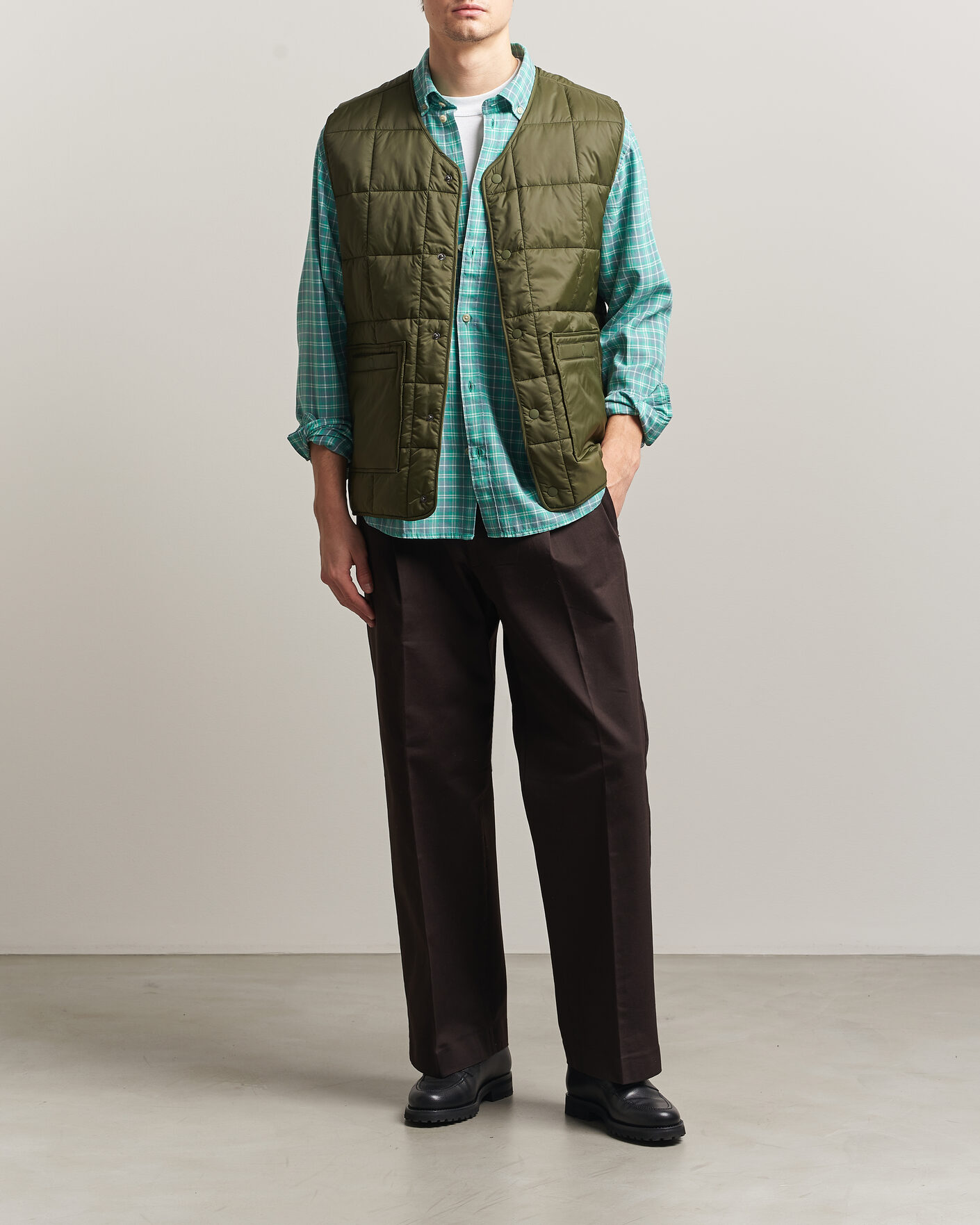 Herr | Västar | LES DEUX | Matt Quilted Vest Olive Night