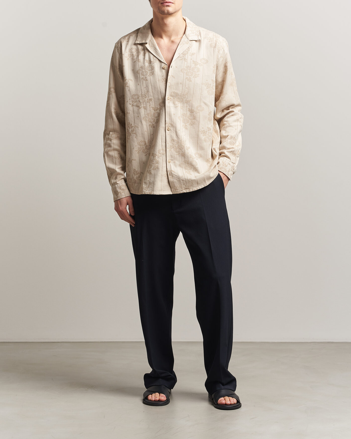 Herr | Skjortor | LES DEUX | Jasper Flower Jaquard Shirt Oyster Grey/White