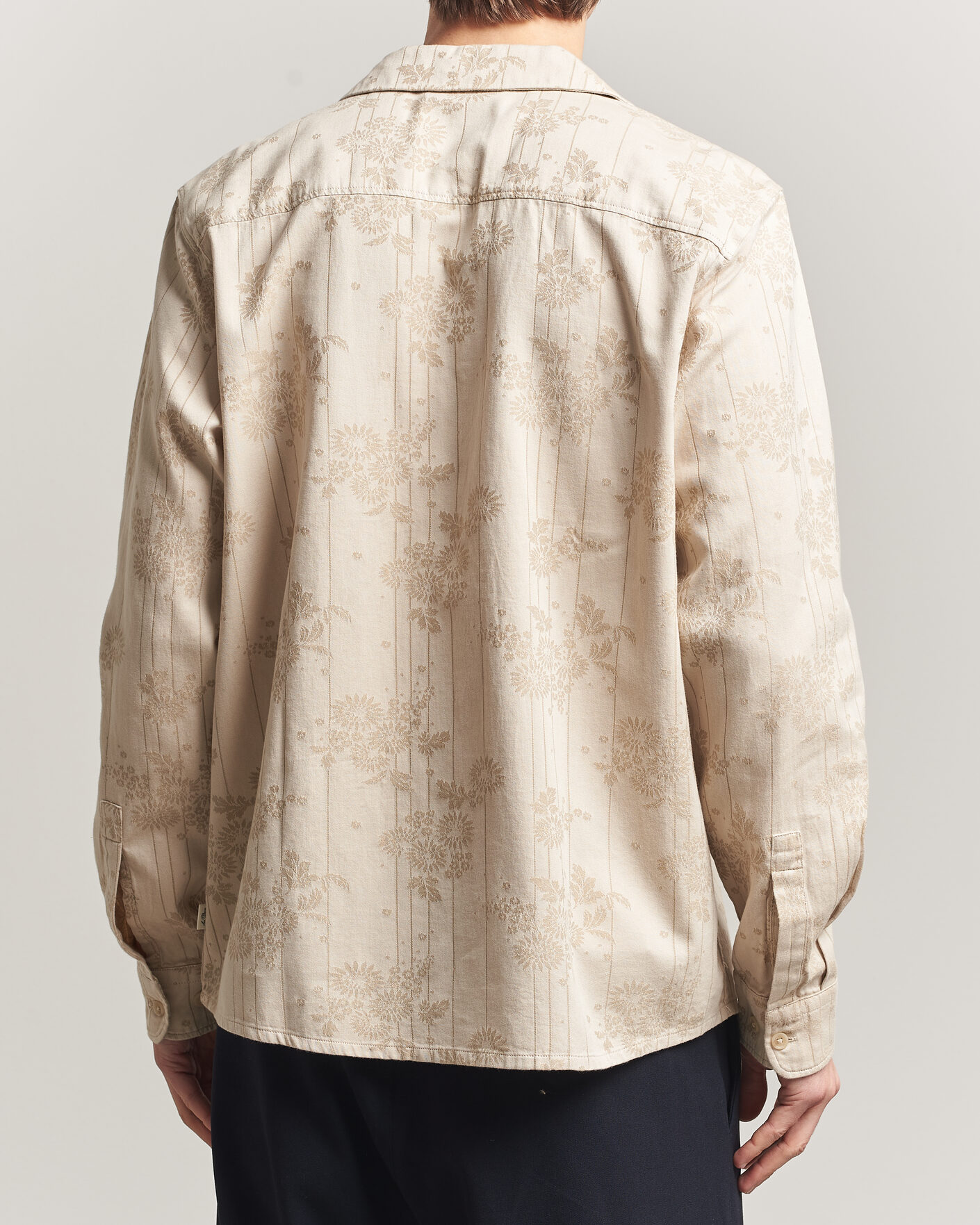 Herr | Skjortor | LES DEUX | Jasper Flower Jaquard Shirt Oyster Grey/White