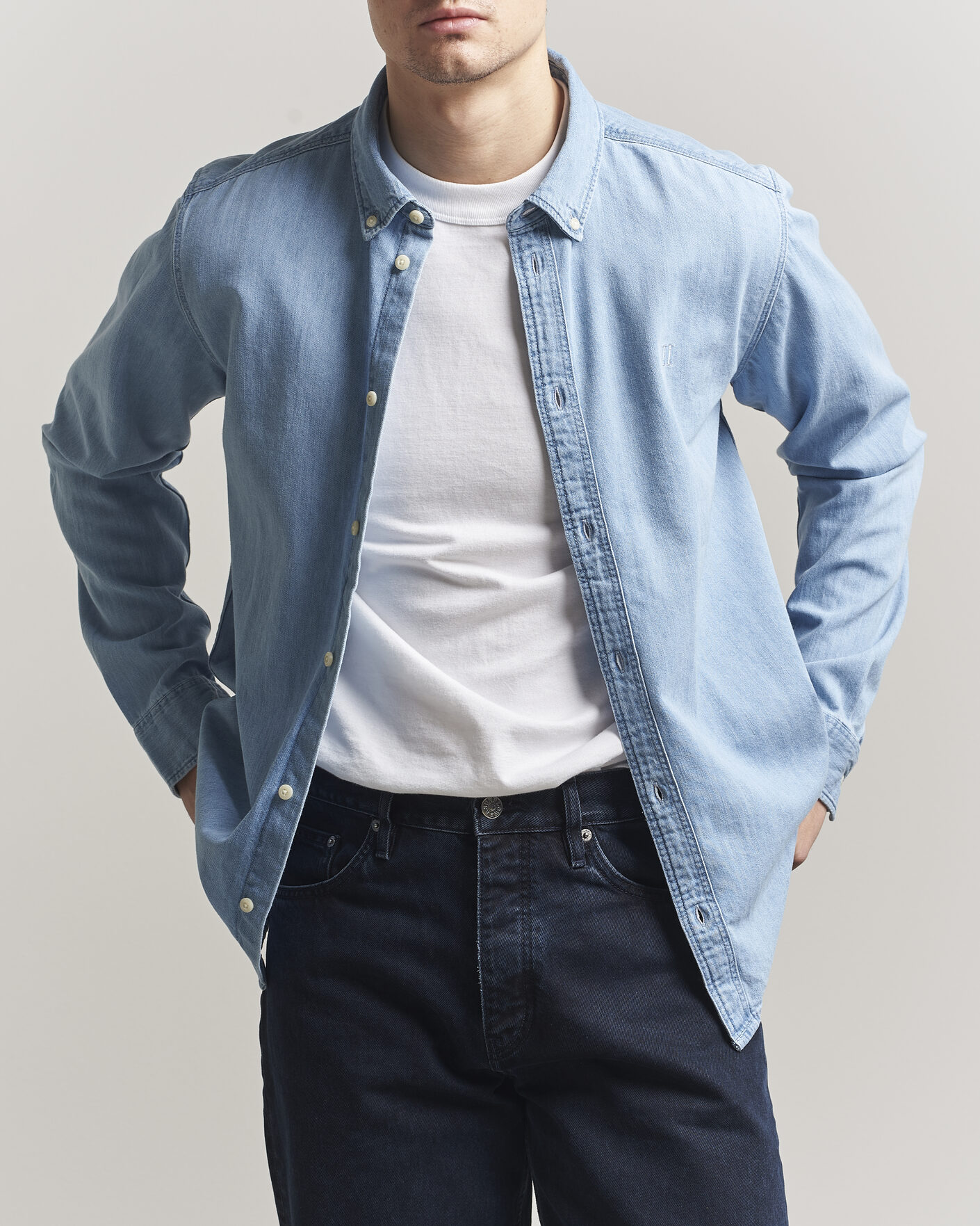 Herr | Skjortor | LES DEUX | Konrad Denim Shirt Light Indigo Wash