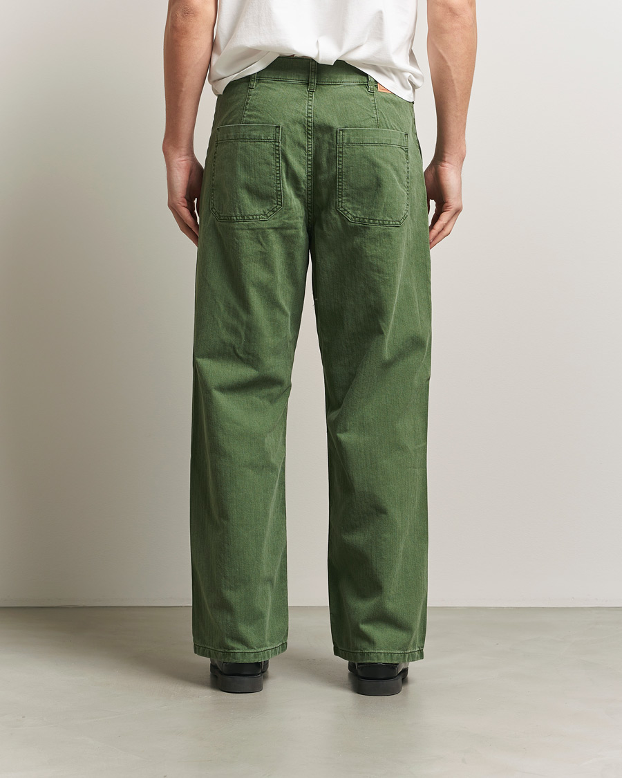 Herr | Byxor | Jeanerica | Genua Herringbone Worker Chino Chevron Green