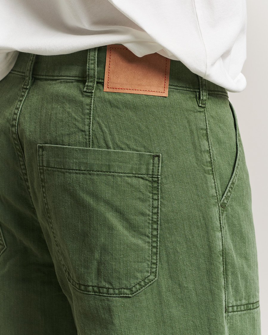 Herr | Byxor | Jeanerica | Genua Herringbone Worker Chino Chevron Green